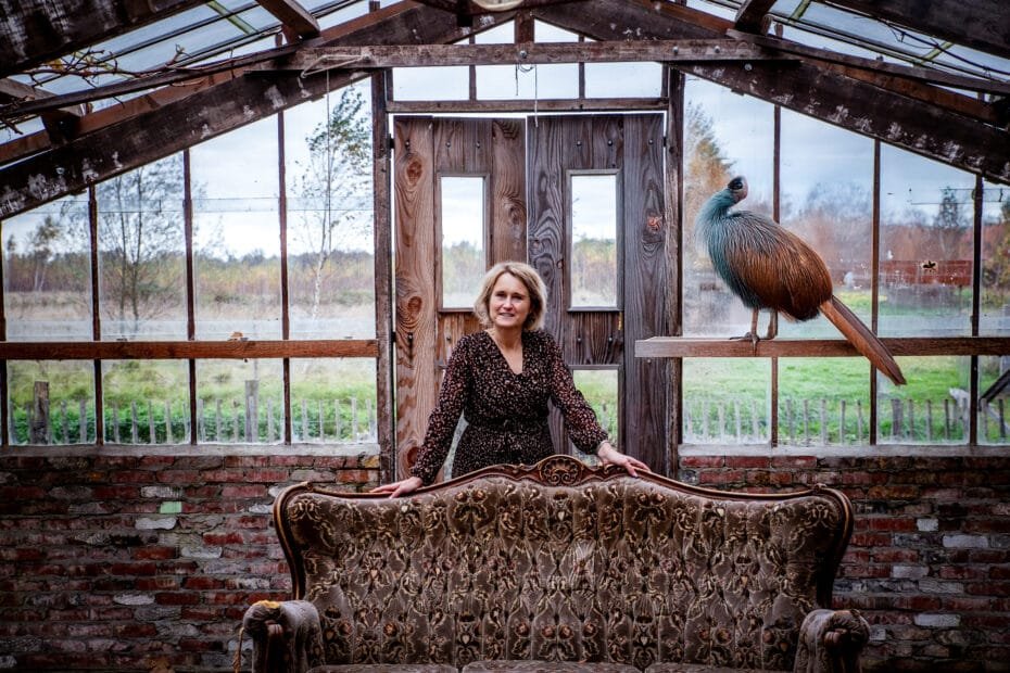 Portretfoto van Esther van Wageningen, specialist in stressfysiologie, die uitlegt hoe stress het lichaam beïnvloedt.