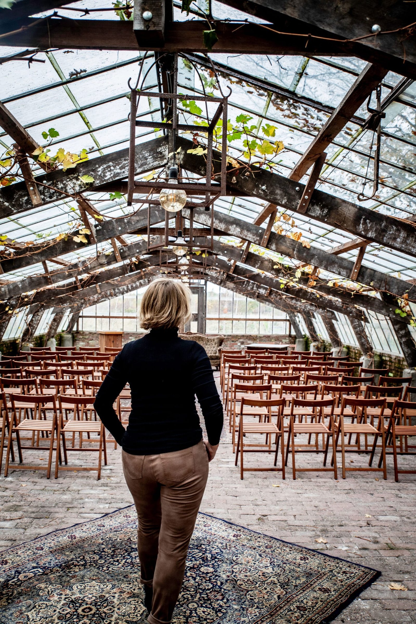 Esther van Wageningen, expert in stressfysiologie, deelt inzichten over hoe onze waarnemingen en ervaringen onze gevoelens in januari beïnvloeden.