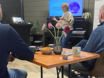 Esther van Wageningen, eigenaar van Rheset, deelt tips over afvallen, gezond eten en stress in haar blog.
