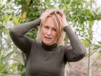 Esther van Wageningen, specialist in stressfysiologie, biedt inzicht in de impact van stress op het lichaam.